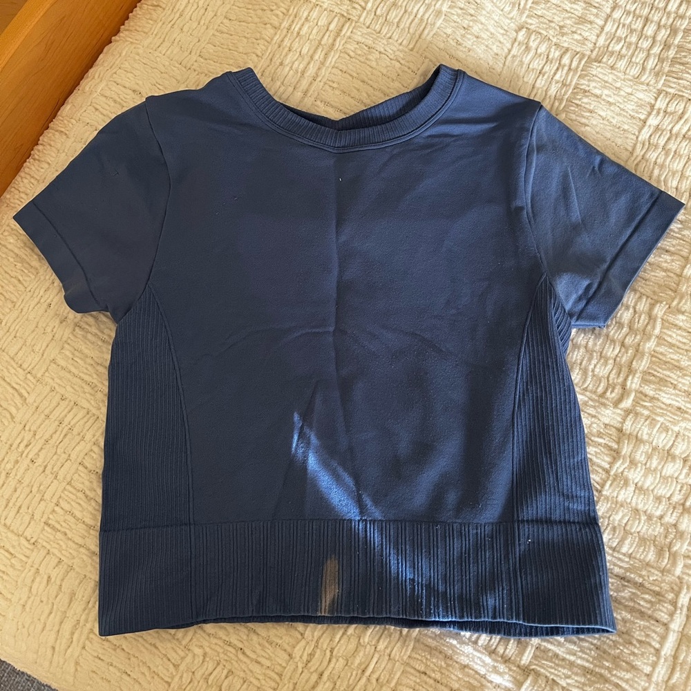 All in motion Lavendar Crop Top
